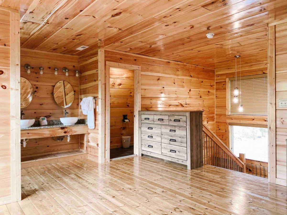 Splash Of Moonshine -Heated Indoor Pool, Hot Tub, Arcade Game Room Піджен-Фордж Екстер'єр фото