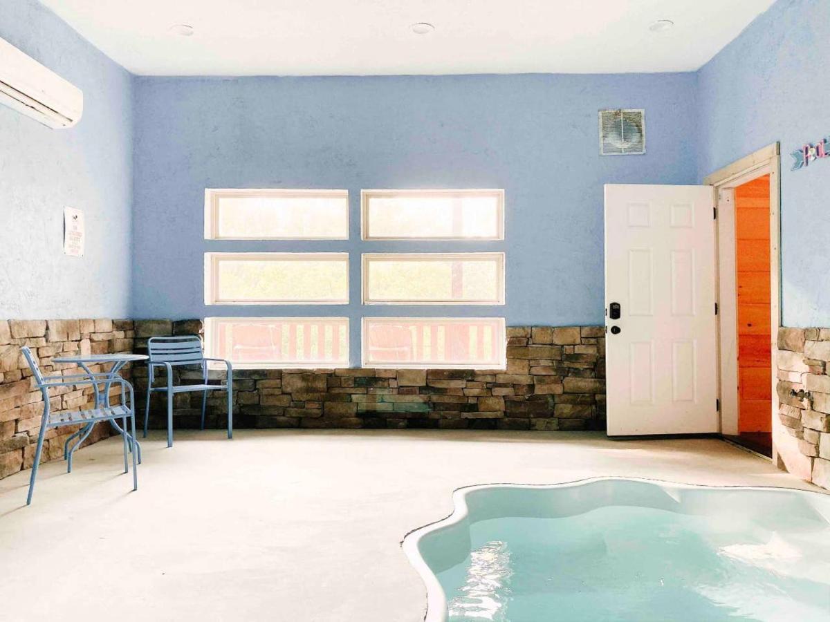 Splash Of Moonshine -Heated Indoor Pool, Hot Tub, Arcade Game Room Піджен-Фордж Екстер'єр фото