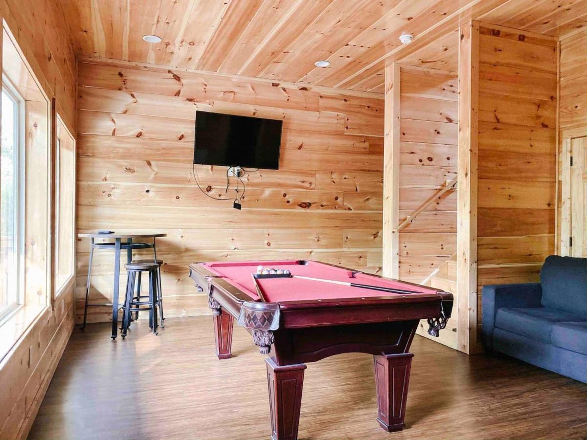 Splash Of Moonshine -Heated Indoor Pool, Hot Tub, Arcade Game Room Піджен-Фордж Екстер'єр фото