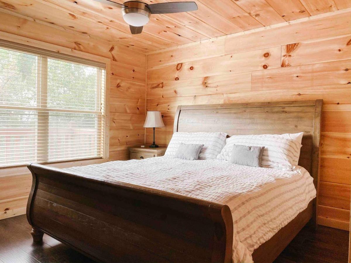 Splash Of Moonshine -Heated Indoor Pool, Hot Tub, Arcade Game Room Піджен-Фордж Екстер'єр фото