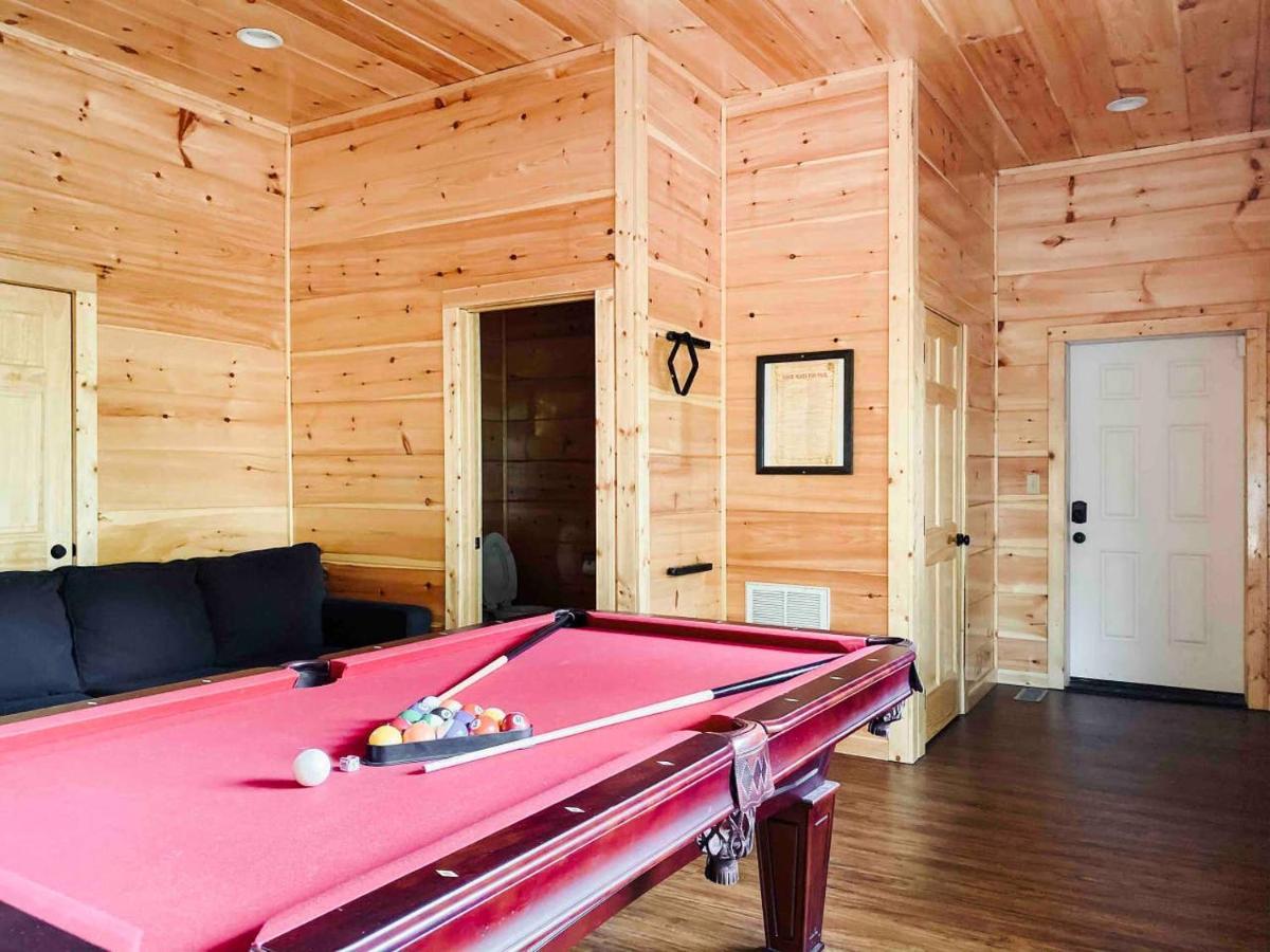 Splash Of Moonshine -Heated Indoor Pool, Hot Tub, Arcade Game Room Піджен-Фордж Екстер'єр фото